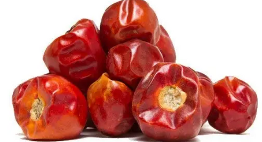 Natco Whole Round Chillies Stem Cut -80g